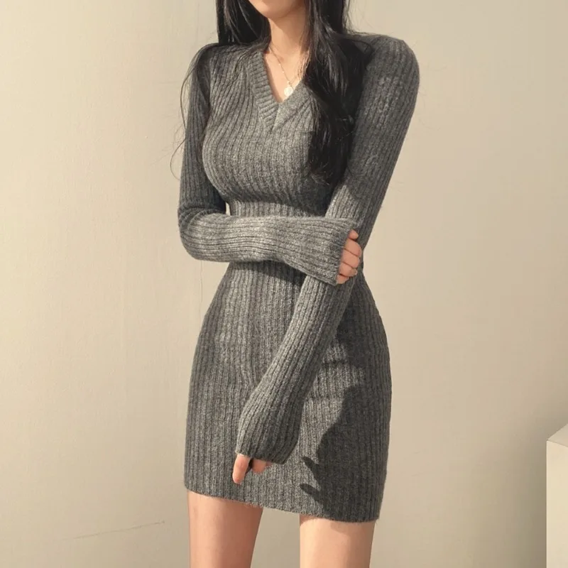 ชุดเดรสไหมพรมคอวี แขนยาว ทรงเข - Winter Clothing Vintage Story บทวิจารณ์และราคา